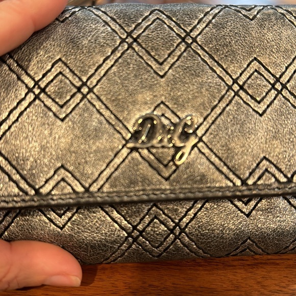 Authentic Dolce & Gabbana wallet - metallic leather with two zipped pockets NWOT - Picture 14 of 14